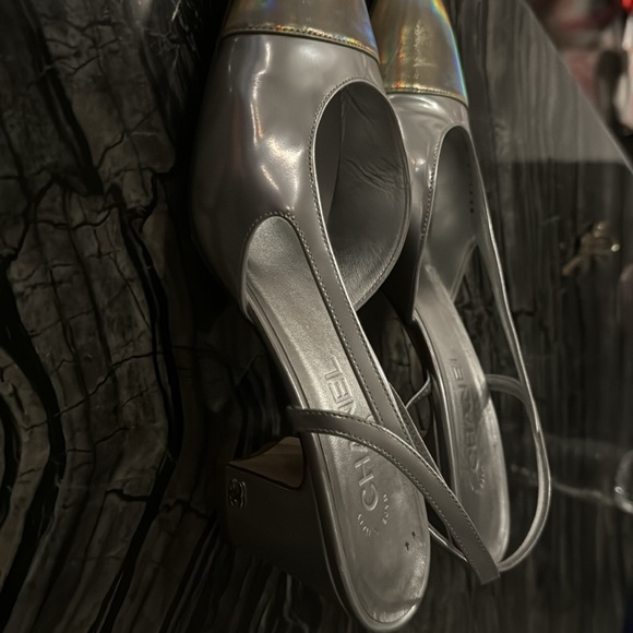 CHANEL Silver Slingback Heels with Holographic Cap Toe - Picture 6 of 8